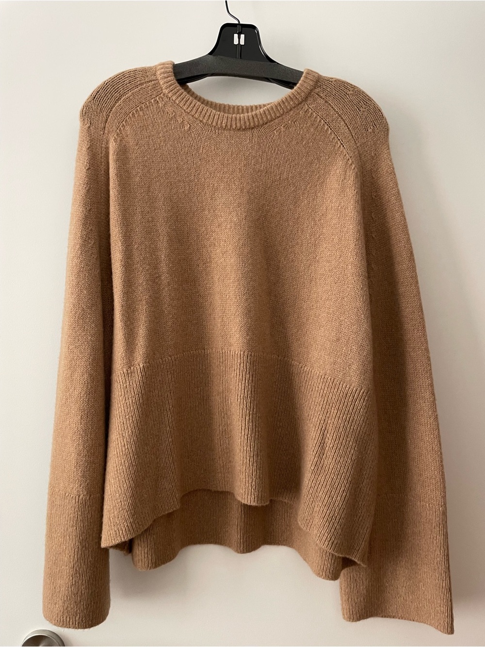 Toteme chunky wool/camel sweater. In color caramel, size XS.Excellent condition! - Picture 2 of 11